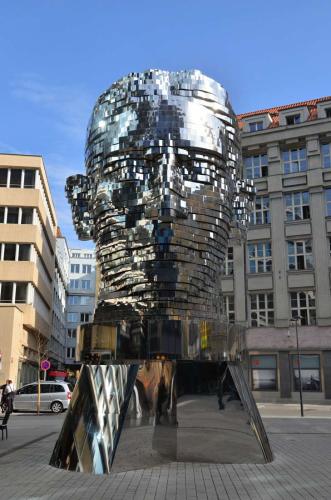 franz-kafka-socha-muzeum-cafe-promena-pamatka-praha-03