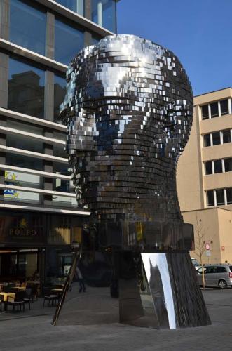franz-kafka-socha-muzeum-cafe-promena-pamatka-praha-04