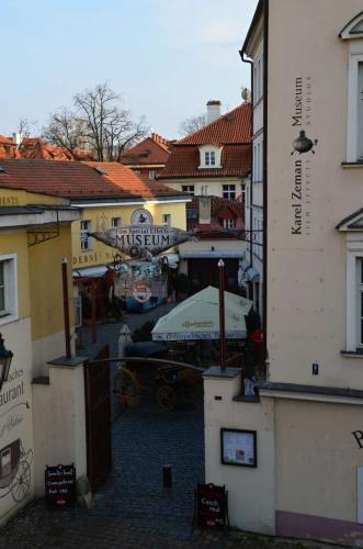 kampa-certovka-vltava-nabrezi-pamatka-praha-18