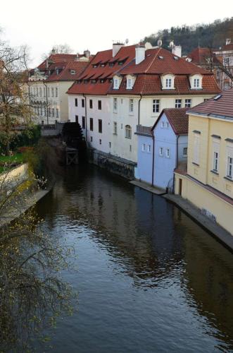 kampa-certovka-vltava-nabrezi-pamatka-praha-19