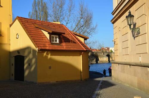 kampa-certovka-vltava-nabrezi-pamatka-praha-27