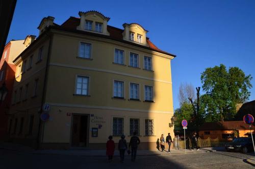 kampa-certovka-vltava-nabrezi-pamatka-praha-37