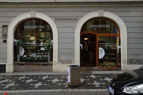 kampa-certovka-vltava-nabrezi-pamatka-praha-49