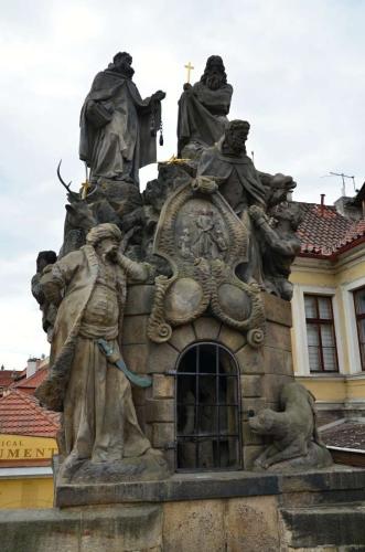 karluv-most-vltava-nabrezi-parniky-pamatka-praha-152