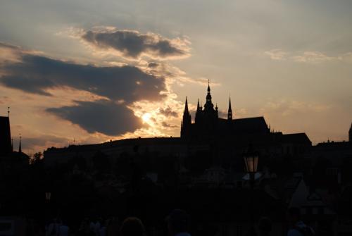karluv-most-vltava-nabrezi-parniky-pamatka-praha-28