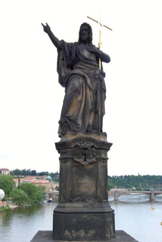karluv-most-vltava-nabrezi-parniky-pamatka-praha-74