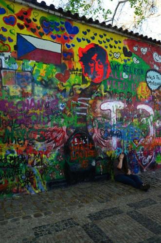 lennonova-zed-lennon-wall-prague-pamatka-praha-04