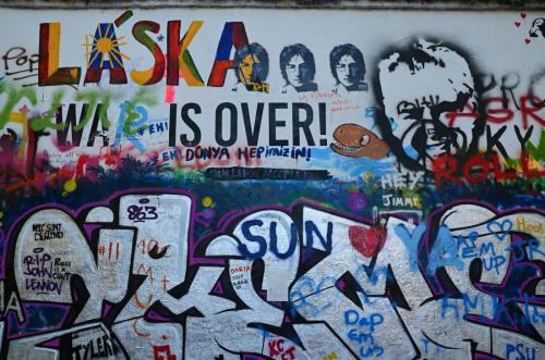 lennonova-zed-lennon-wall-prague-pamatka-praha-07