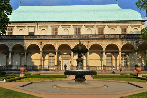 letohradek-kralovny-anny-belveder-pamatka-praha-04