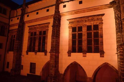 prazsky-hrad-pamatka-v-praze-02