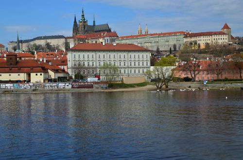 prazsky-hrad-pamatka-v-praze-79