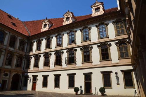 valdstejnsky-palac-senat-cr-praha-02