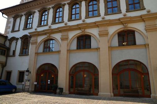valdstejnsky-palac-senat-cr-praha-04
